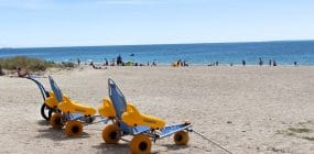 Beach accessible to people with reduced mobility at Carnac