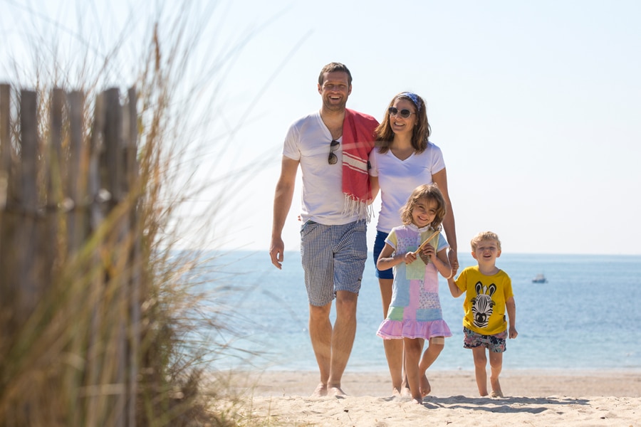 Famille à la plage de Carnac