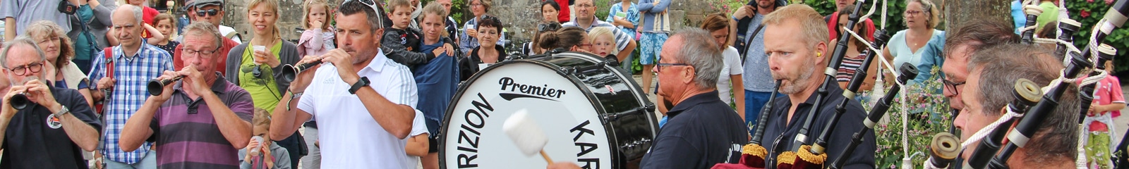 Fest-noz à Carnac avec musique et danse bretonnes