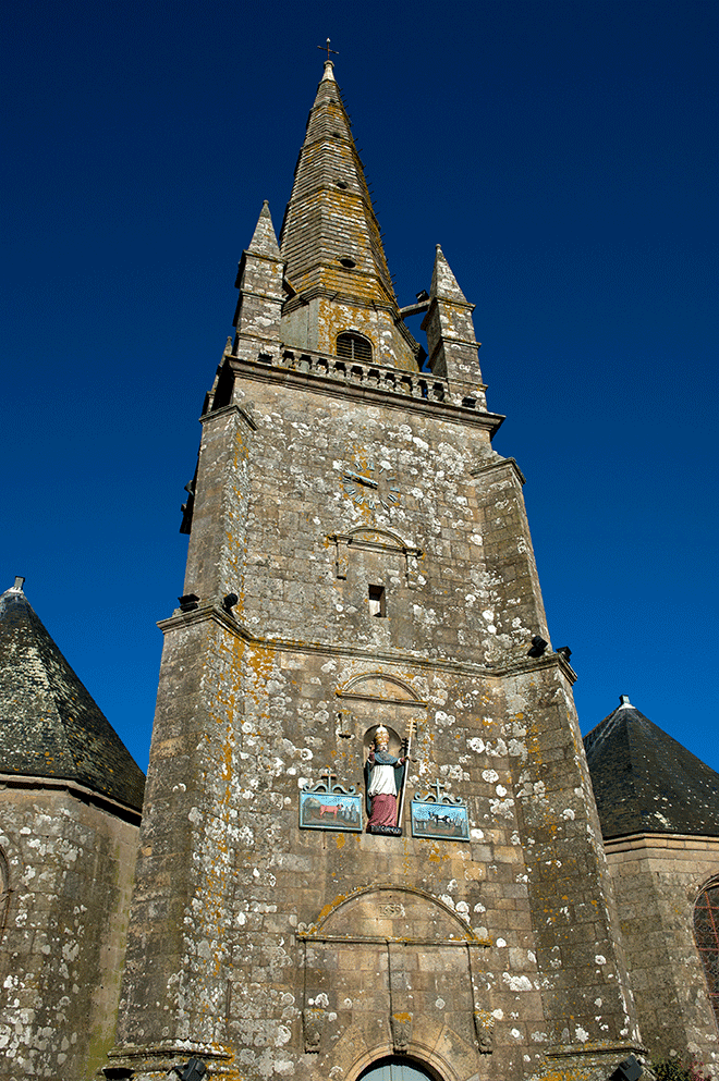 Statuette église St Cornely à Carnac