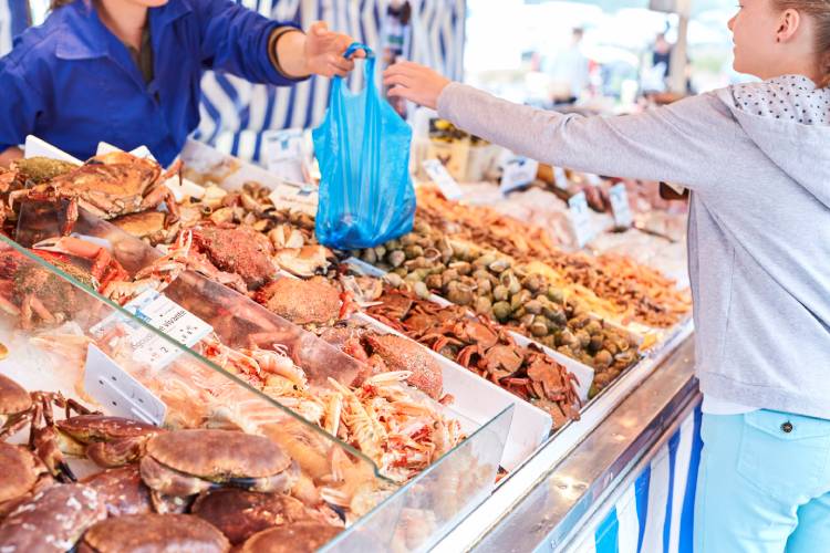 Fruits de mer au marché de Carnac