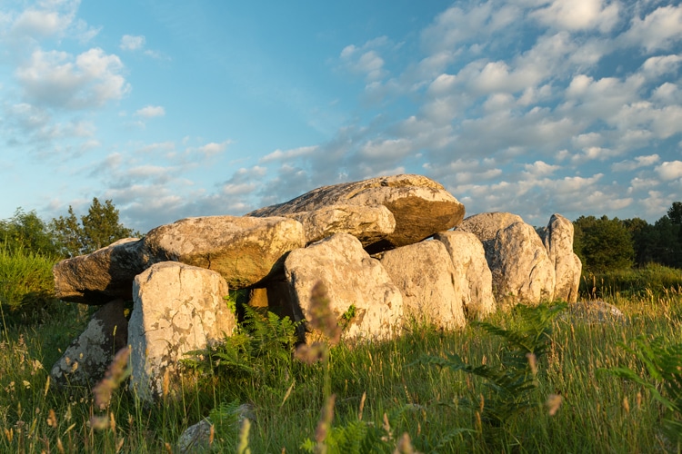 Le Dolmen de Kermario à Carnac copyright Emmanuel Berthier