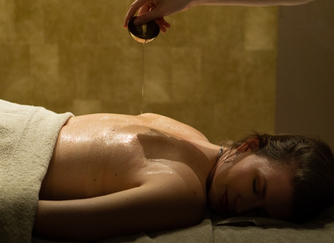 Massage au Spa Nuxe de l'hôtel Le Diana à Carnac