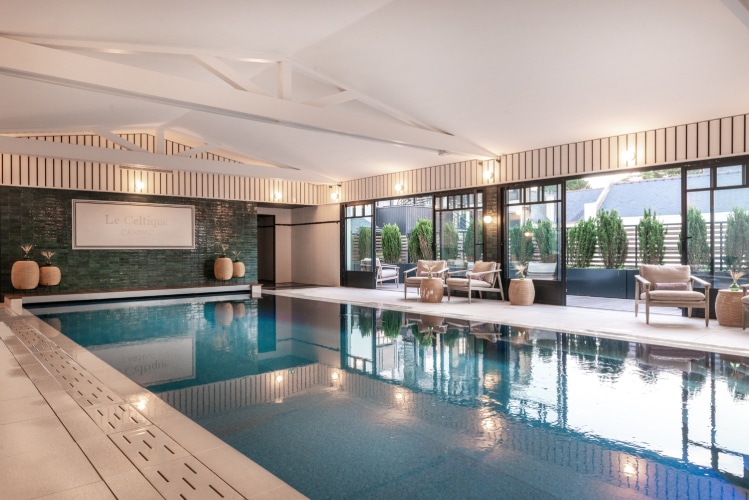Piscine de l'hôtel restaurant spa Le Celtique à Carnac copyright cohen CELTIQUE BL HOTELS