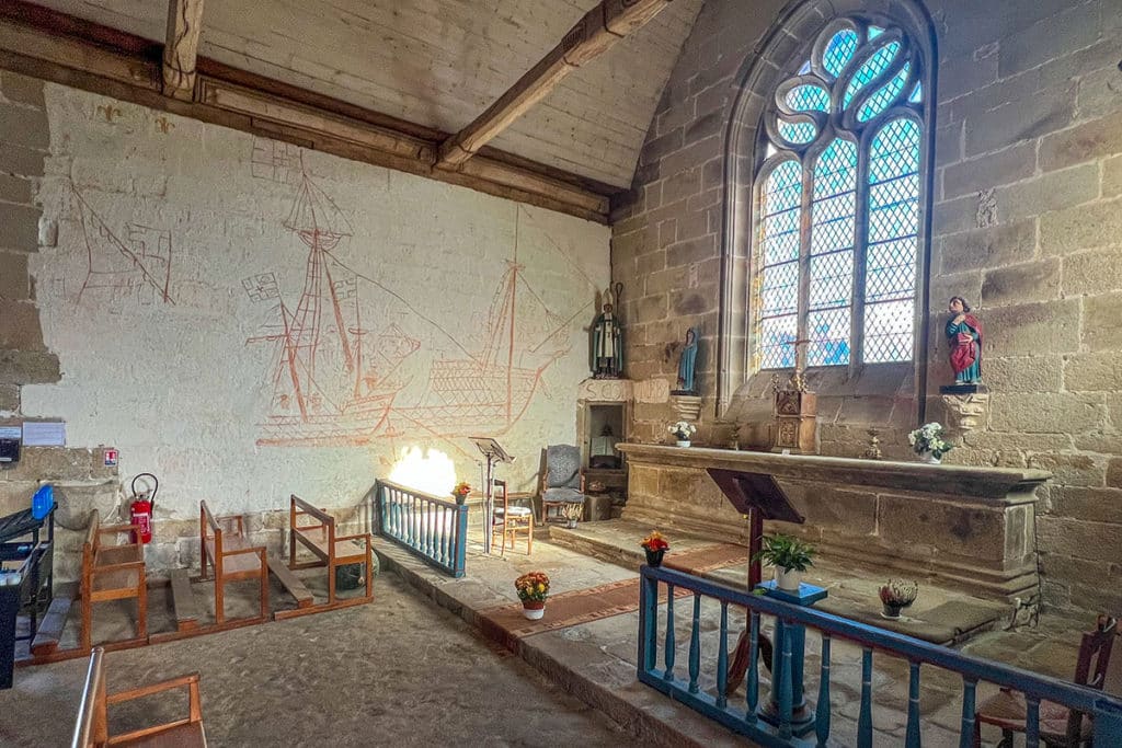 Fresque dans la chapelle Saint-Colomban à Carnac