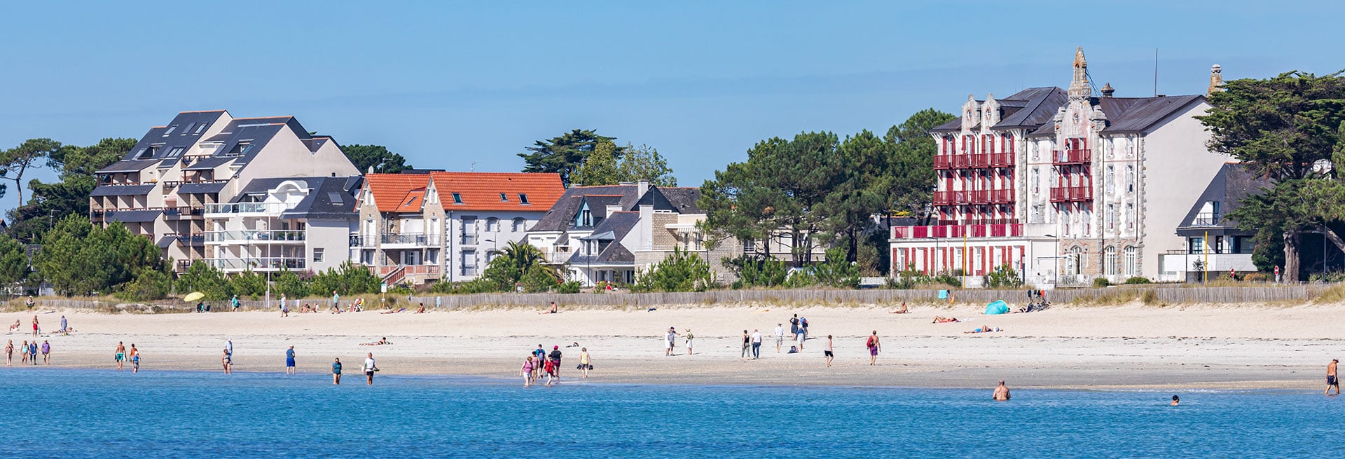 Villas de Carnac le long de la Grande Plage